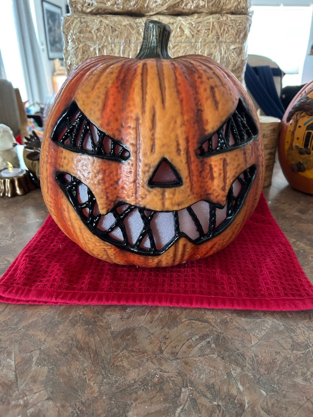 Flickering Pre-Lit Jack-O-Lantern 🎃